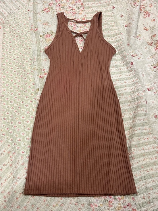 Bozzolo Dresses & Skirts - Bozzolo Ribbed Midi Dress in Mauve Brown